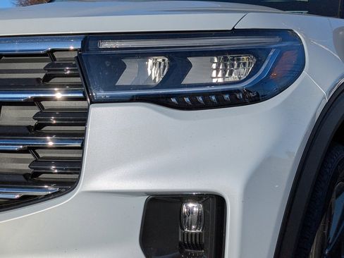 New 2026 Ford Explorer Active w/ Active Comfort Package image 9