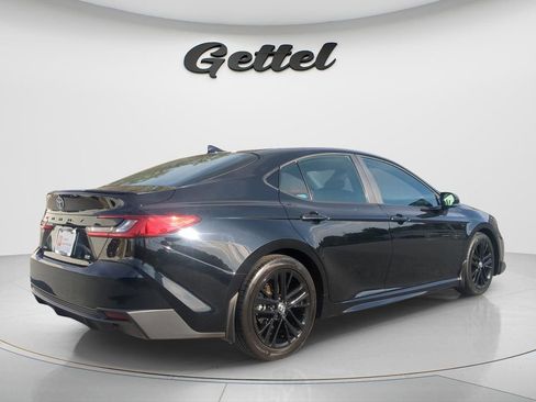 Used 2025 Toyota Camry SE w/ Multimedia Upgrade Package FWD image 5