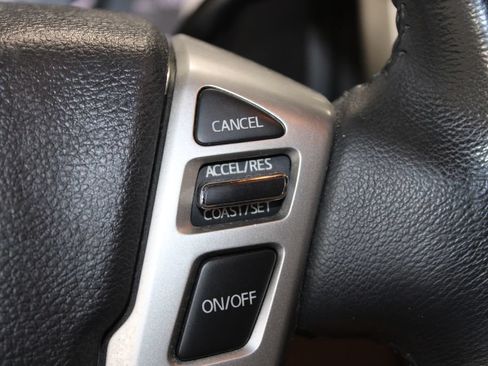 Used 2017 Nissan Titan SL RWD image 37