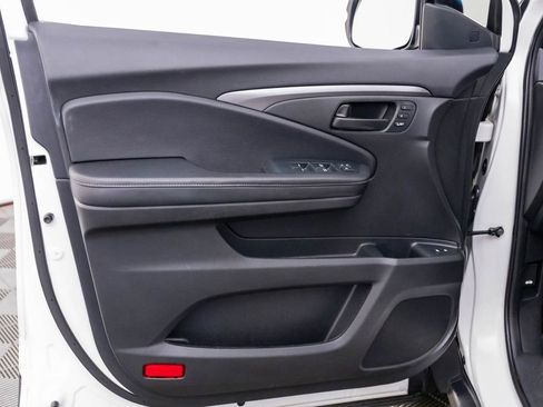 Used 2023 Honda Passport EX-L image 12