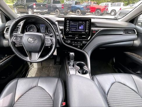Used 2024 Toyota Camry SE FWD image 20