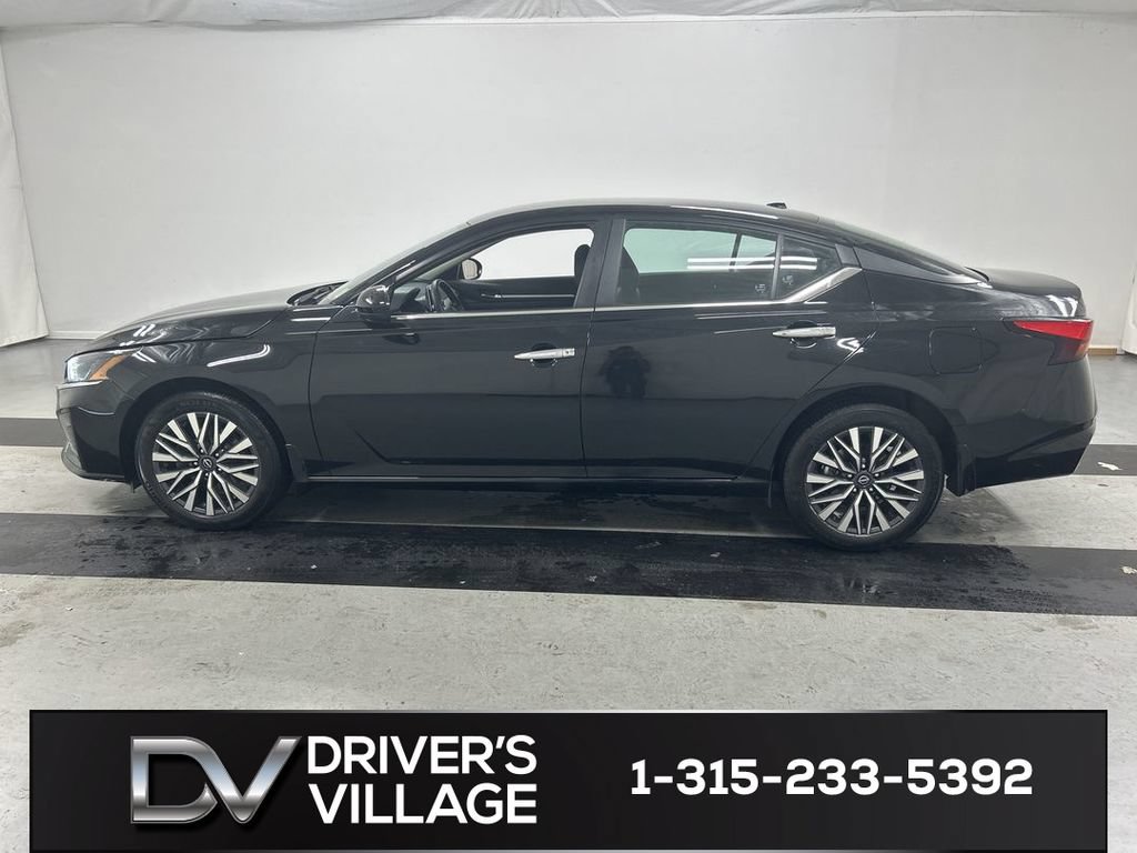Used 2023 Nissan Altima 2.5 SV AWD/4WD image 6