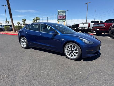 Used 2018 Tesla Model 3 Long Range image 5