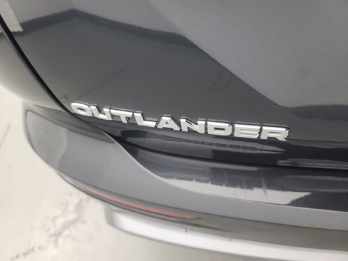 Used 2025 Mitsubishi Outlander SE AWD/4WD image 11