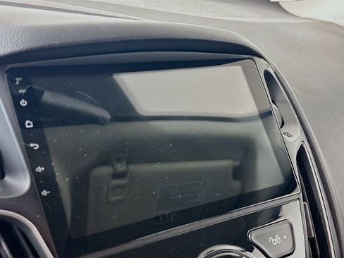 Used 2015 Ford Focus SE image 13