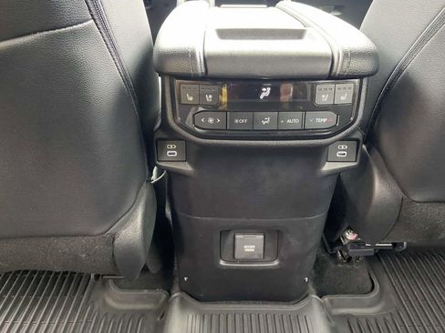 Used 2025 Toyota Grand Highlander AWD Hybrid image 18