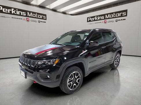 New 2026 Jeep Compass Trailhawk AWD/4WD image 1