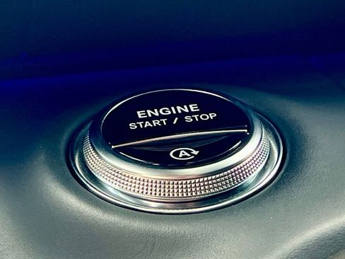 Used 2022 Mercedes-Benz SL 55 AMG 4MATIC image 24