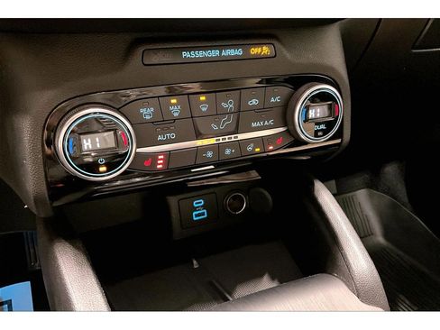 Used 2021 Ford Escape Titanium w/ Titanium Premium Package image 34