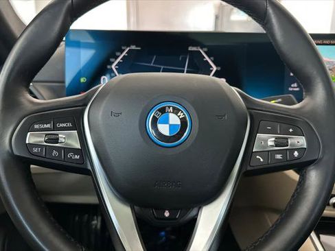 Used 2023 BMW i4 eDrive35 w/ Premium Package image 22
