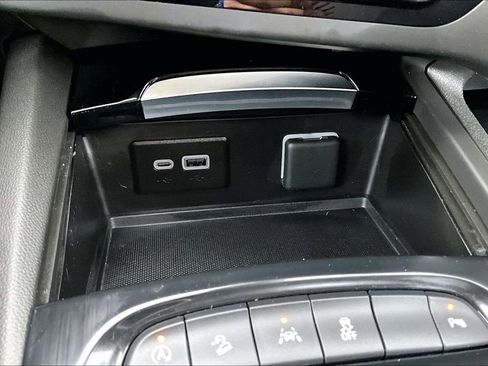 Used 2023 Buick Envision Essence w/ Sport Touring Package image 27