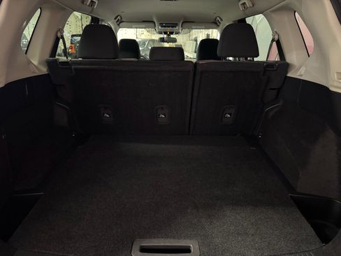 Used 2023 Nissan Rogue SV image 22