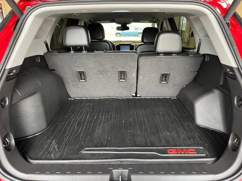 Used 2023 GMC Terrain SLT FWD image 28