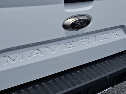Certified 2024 Ford Maverick Lariat w/ Black Appearance Package FWD image 31