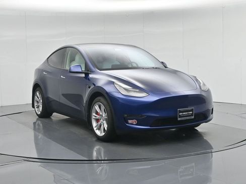 Used 2024 Tesla Model Y Long Range image 55
