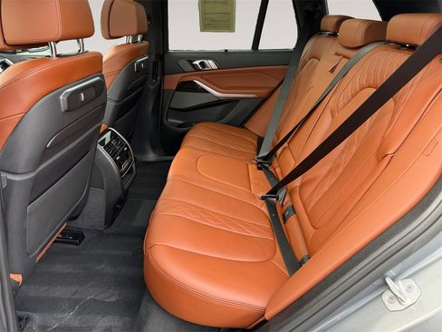 Used 2025 BMW X5 xDrive40i image 13