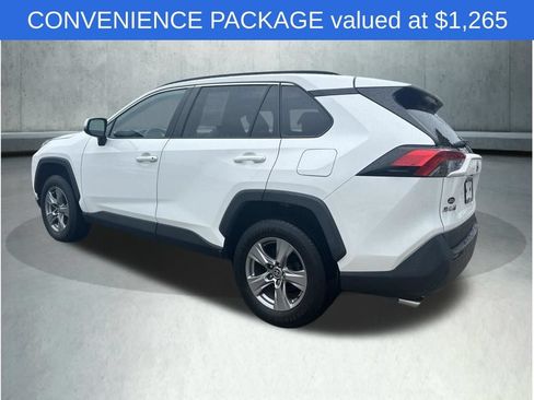 Used 2022 Toyota RAV4 XLE w/ Convenience Package AWD/4WD image 3