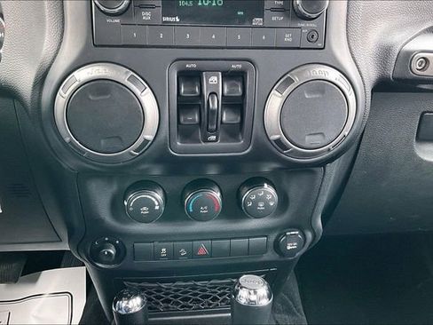 Used 2017 Jeep Wrangler Unlimited Sport w/ Quick Order Package 24S AWD/4WD image 17