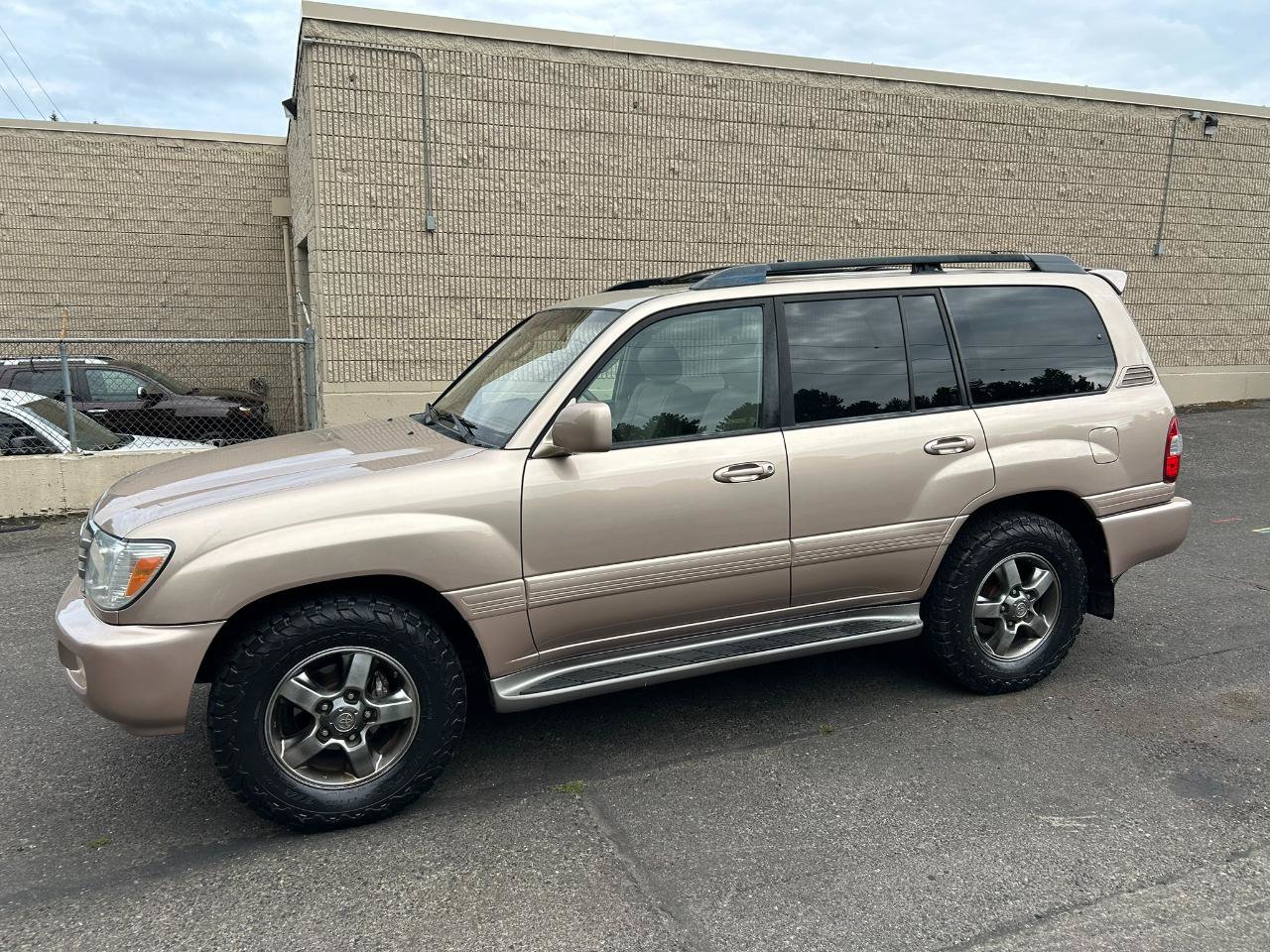 Used 2006 Toyota Land Cruiser AWD/4WD image 8