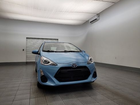 Used 2016 Toyota Prius C Two image 14