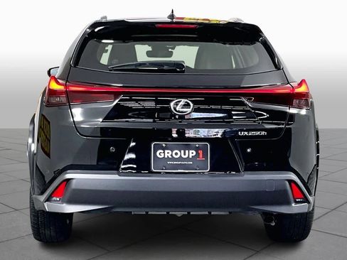 Used 2024 Lexus UX 250h FWD w/ Premium Package image 4