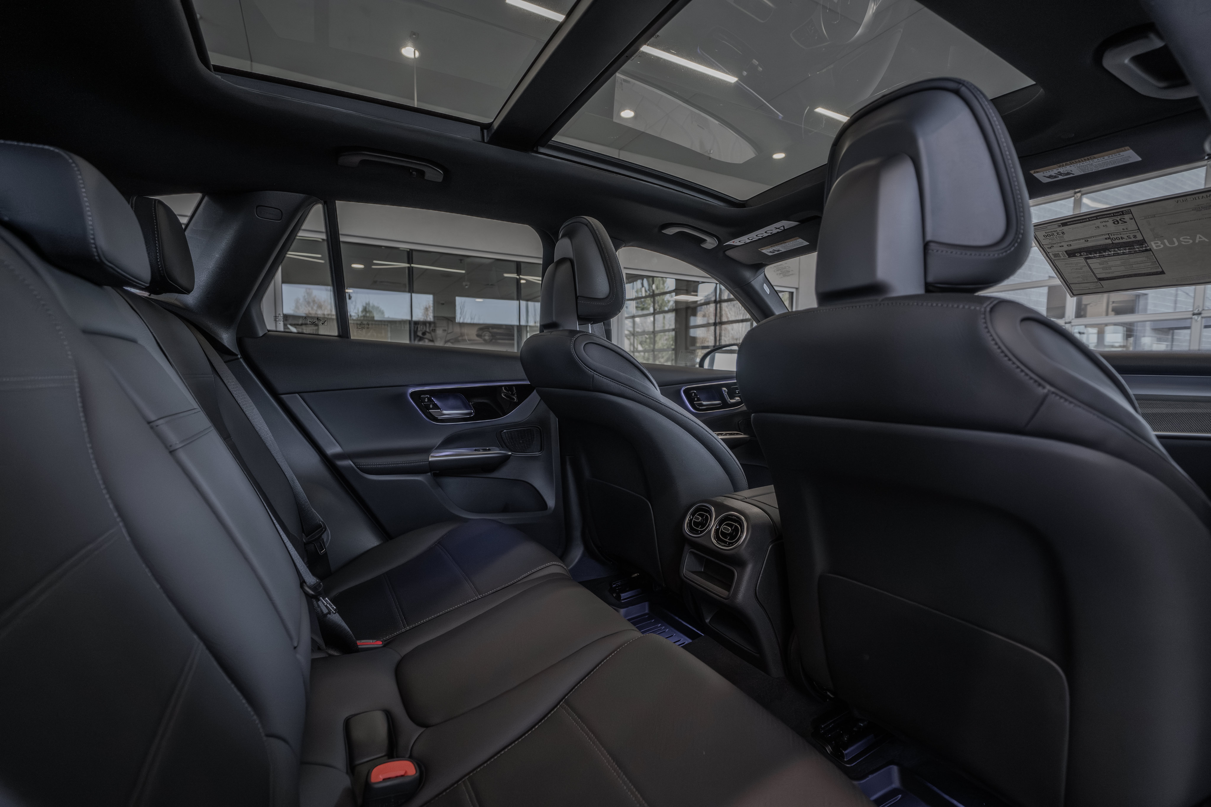 Used 2026 Mercedes-Benz GLC 300 4MATIC image 28