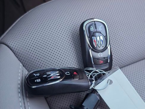 Used 2026 Buick Envista Avenir image 22