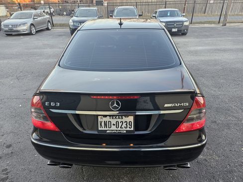 Used 2007 Mercedes-Benz E 63 AMG 4dr Sdn 6.3L AMG RWD image 5