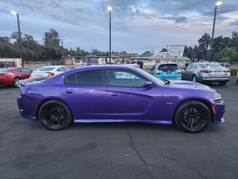 Used 2018 Dodge Charger R/T Scat Pack image 6