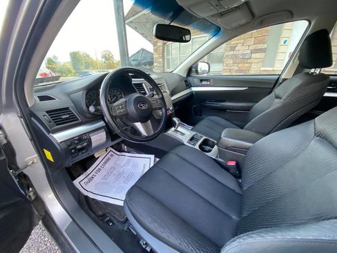 Used 2011 Subaru Outback 3.6R Premium image 9