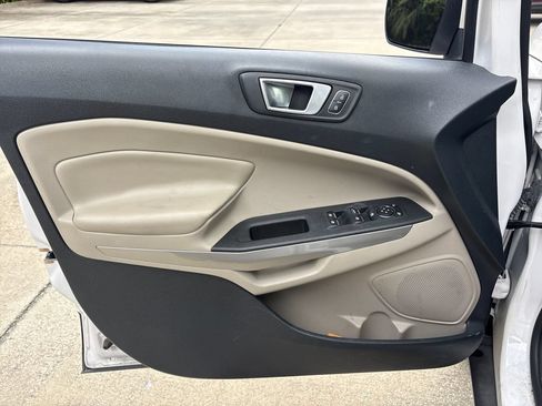Used 2020 Ford EcoSport Titanium FWD image 16