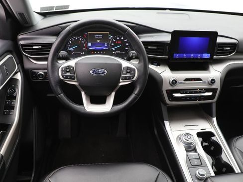 Used 2023 Ford Explorer XLT w/ Equipment Group 202A image 12