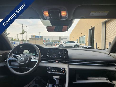Used 2021 Hyundai Elantra SEL w/ Convenience Package FWD image 23