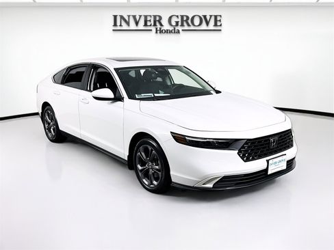 Used 2023 Honda Accord EX image 3