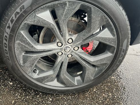 Used 2024 Jaguar E-PACE R-Dynamic SE image 18