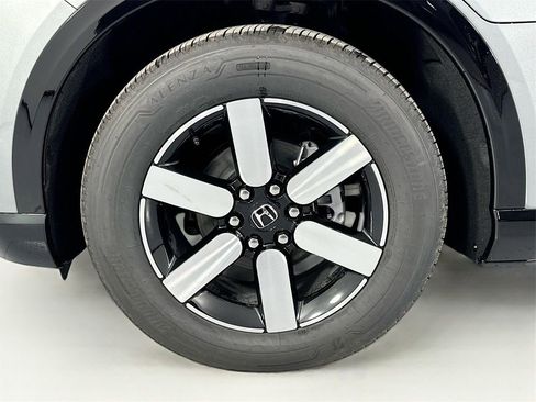 New 2025 Honda Prologue Touring image 13