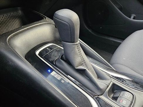 Used 2020 Toyota Corolla LE image 12