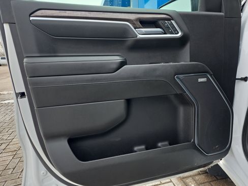 Used 2022 Chevrolet Silverado 1500 LTZ w/ Technology Package image 13