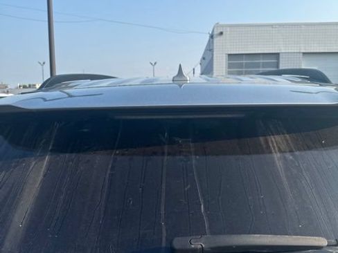 Used 2020 Ford Explorer XLT w/ Equipment Group 202A AWD/4WD image 5