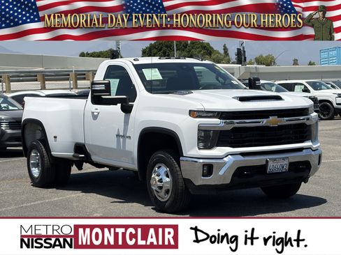 Used 2024 Chevrolet Silverado 3500 LT w/ Convenience Package AWD/4WD image 1