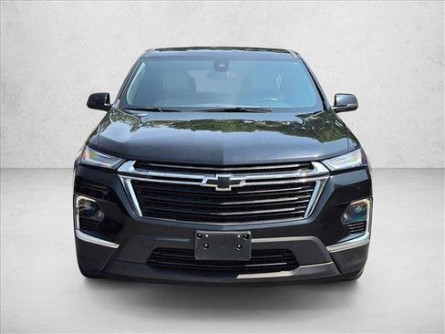 Used 2023 Chevrolet Traverse LS AWD/4WD image 2