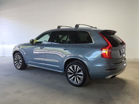 Used 2020 Volvo XC90 T6 Momentum AWD/4WD image 3
