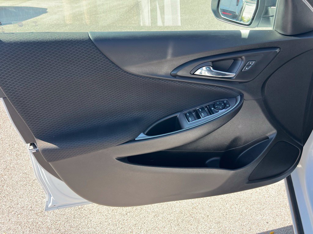 Used 2022 Chevrolet Malibu LS FWD image 17