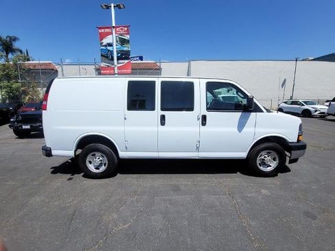 Used 2024 Chevrolet Express 2500 w/ Driver Convenience Package RWD image 9