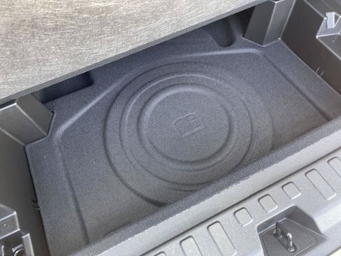 Used 2024 Chevrolet Equinox LT w/ LPO, Floor Liner Package FWD image 39