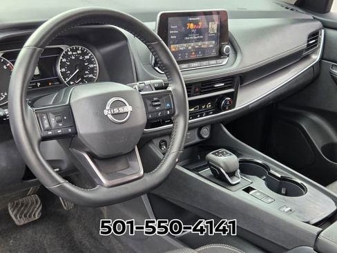 Used 2025 Nissan Rogue SV FWD image 9