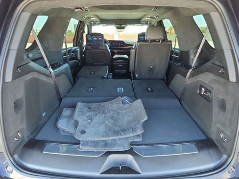 Certified 2023 Cadillac Escalade Premium Luxury Platinum image 27