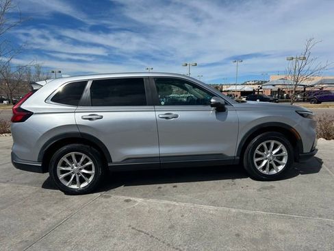 Used 2023 Honda CR-V EX image 10