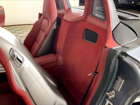 Used 2025 Porsche 718 Boxster image 19