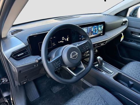 New 2026 Nissan Kicks SV image 2